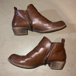 ankle boots